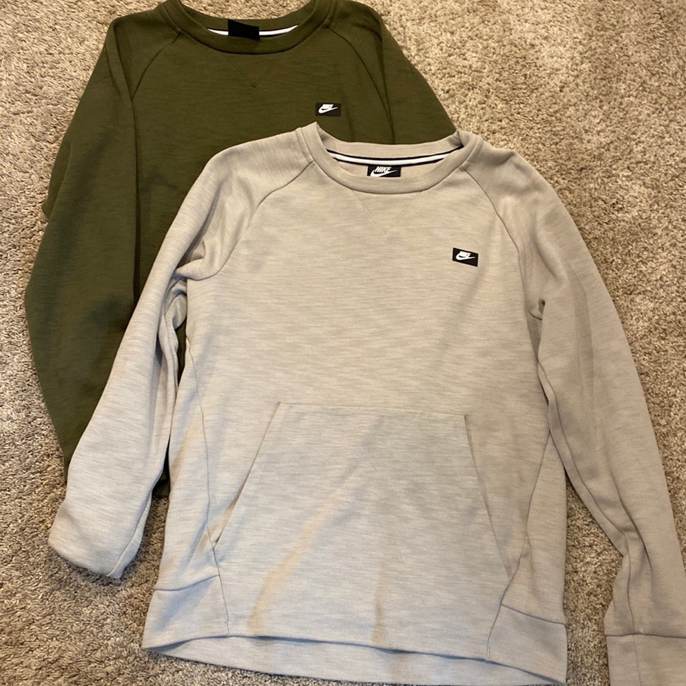 Pair of Nike crewnecks